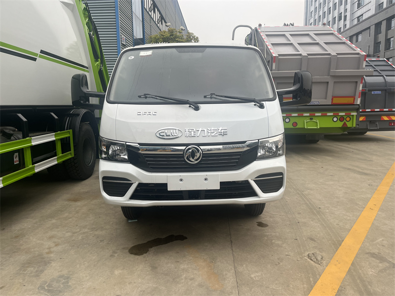 4.5方東風途逸壓縮式垃圾車